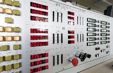 Kontrolní panel reaktoru